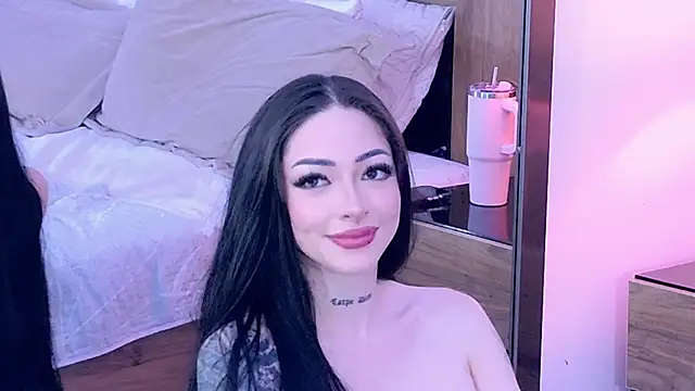 Snapshot of AlessandraLovi chatting on 05.31.26 AlessandraLovi online show from 05.31.26