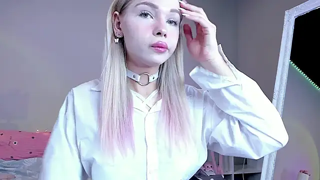 Blondy Fina online show from 03.11.26