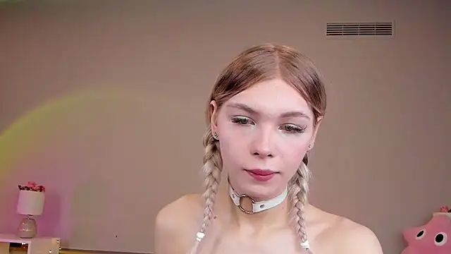 Blondy Fina online show from 04.08.26