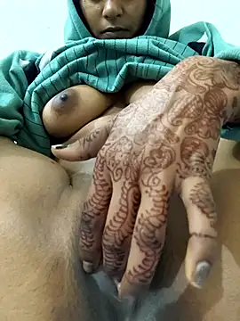 Snapshot of Kumkum_07 chatting on 10.30.25 Kumkum 07 online show from 10.30.25