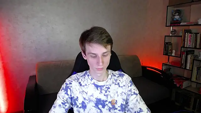 yes cute boy  online show from 10.05.25