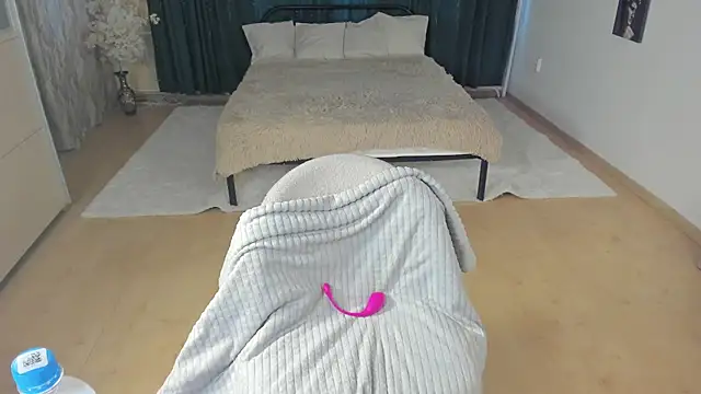 LiliaMoons online show from 02.16.26