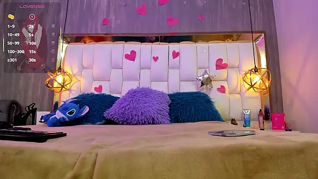 Foxxy Doll online show from 03.06.26