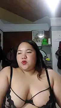 Snapshot of LianaCruzado chatting on 07.30.26 LianaCruzado online show from 07.30.26