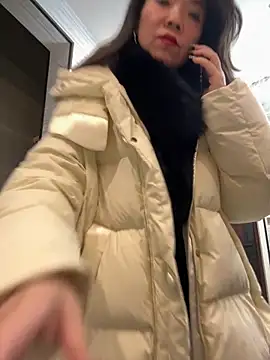 anna yngs online show from 12.17.25