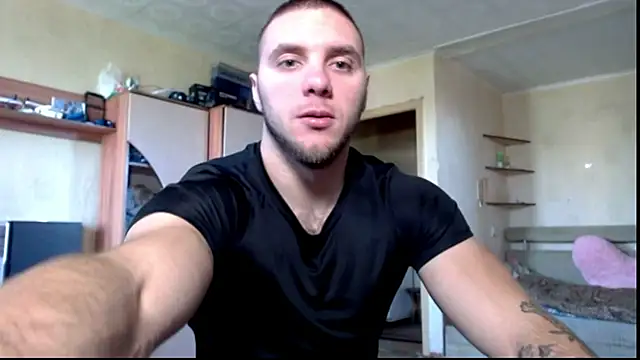Snapshot of Jordan1Dior chatting on 07.27.26 Jordan1Dior online show from 07.27.26