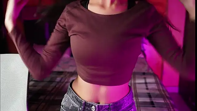 NidhiChandra online show from 09.17.25