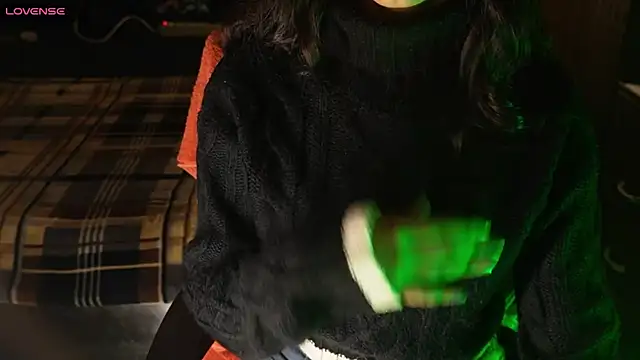 NidhiChandra online show from 12.22.25