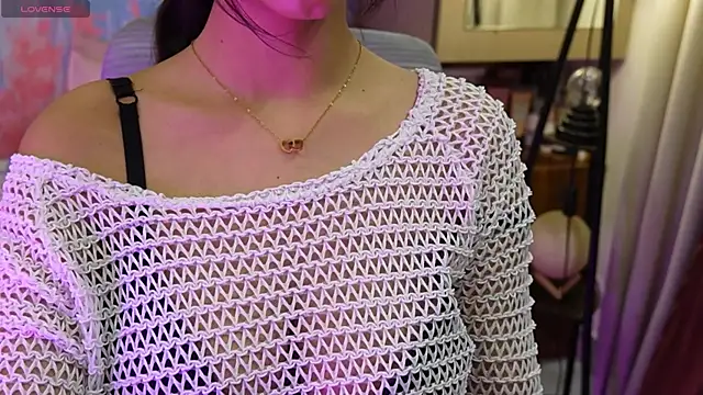 Snapshot of NidhiChandra chatting on 04.16.26 NidhiChandra online show from 04.16.26