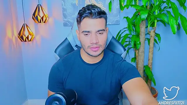 Snapshot of AndresR3 chatting on 09.26.25 AndresR3 online show from 09.26.25