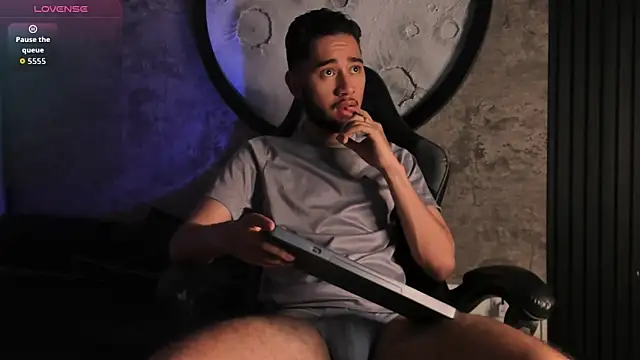 Stiven 01 online show from 10.04.25