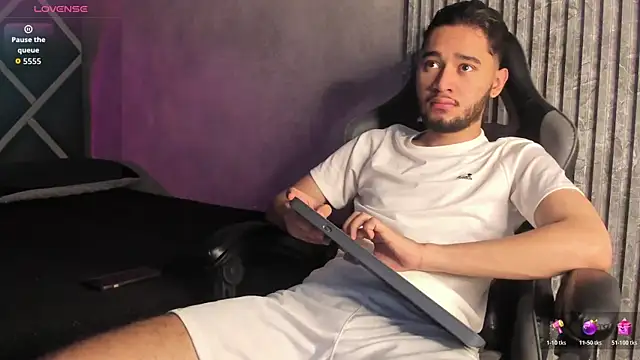 Stiven 01 online show from 10.27.25