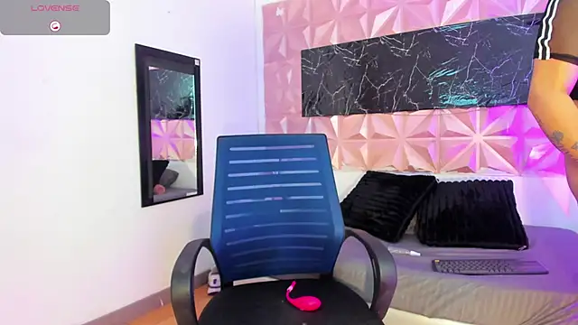 Scarlet fx online show from 11.24.25