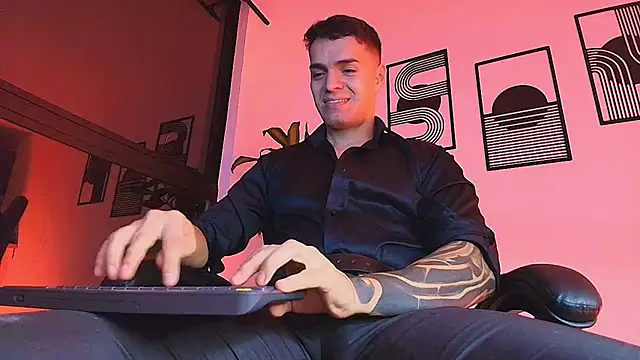 ALPHA DOMINUS  online show from 07.04.26