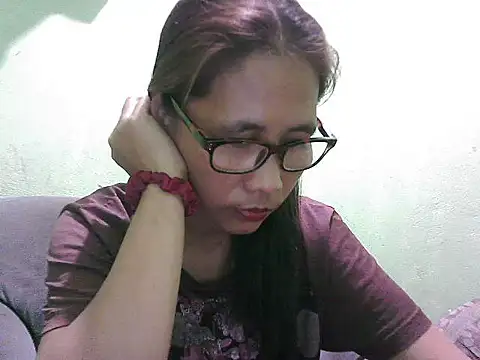 Snapshot of HotLadyPinay32 chatting on 06.28.26 HotLadyPinay32 online show from 06.28.26