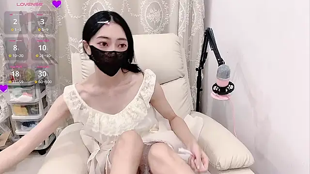 Snapshot of tuantuanle chatting on 05.26.26 tuantuanle online show from 05.26.26