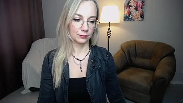 Snapshot of Ava_Elior chatting on 09.11.25 Ava Elior online show from 09.11.25