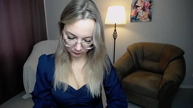 Snapshot of Ava_Elior chatting on 09.16.25 Ava Elior online show from 09.16.25