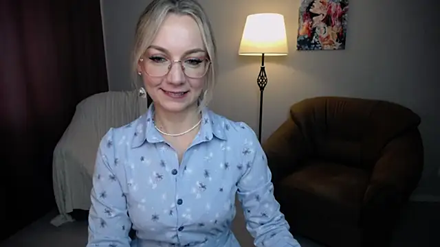 Snapshot of Ava_Elior chatting on 09.18.25 Ava Elior online show from 09.18.25