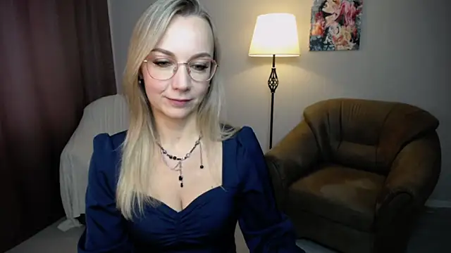 Snapshot of Ava_Elior chatting on 09.25.25 Ava Elior online show from 09.25.25