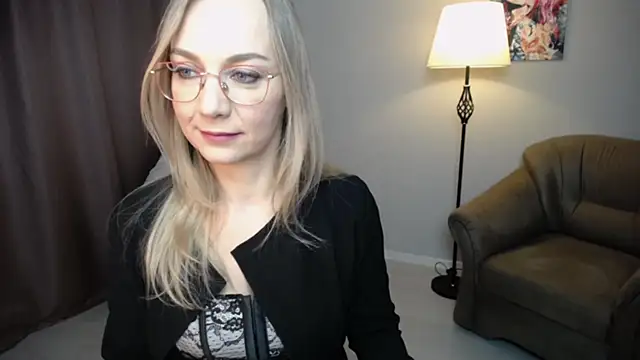 Ava Elior online show from 10.30.25