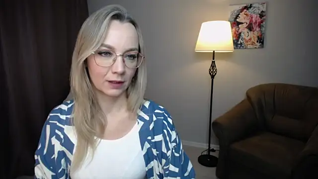 Ava Elior online show from 11.05.25