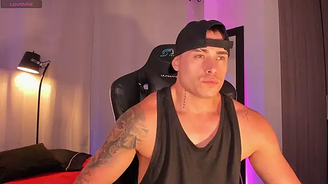 Snapshot of connorsmiith chatting on 07.05.26 connorsmiith online show from 07.05.26