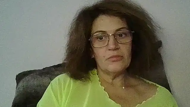 RubyyRosee online show from 10.30.25