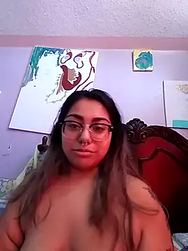 Snapshot of Lovelyrainn chatting on 09.21.25 Lovelyrainn online show from 09.21.25