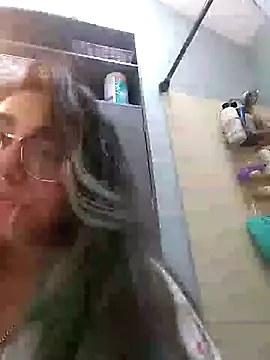 Snapshot of Lovelyrainn chatting on 09.24.25 Lovelyrainn online show from 09.24.25