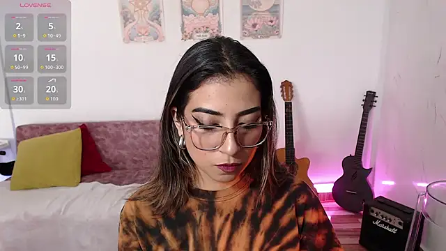 Snapshot of Susanahendrix chatting on 11.20.25 Susanahendrix online show from 11.20.25