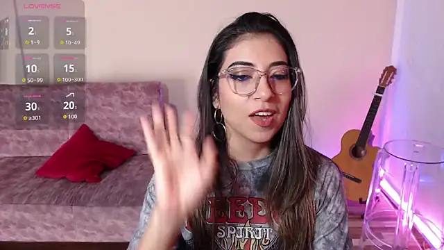 Snapshot of Susanahendrix chatting on 02.15.26 Susanahendrix online show from 02.15.26