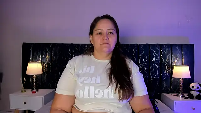 Snapshot of katte_landerr chatting on 02.21.26 katte landerr online show from 02.21.26
