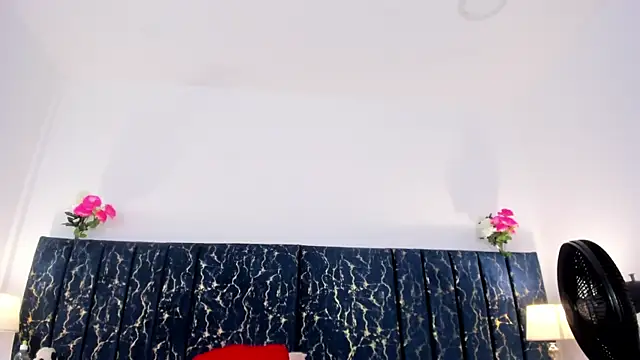 Snapshot of katte_landerr chatting on 05.29.26 katte landerr online show from 05.29.26