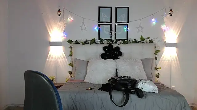 Megan 05  online show from 01.11.26