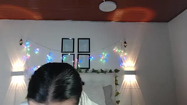 Megan 05  online show from 04.15.26