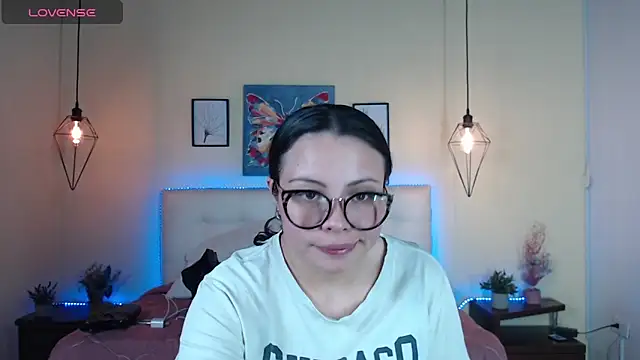 Snapshot of Megan_05_ chatting on 06.09.26 Megan 05 online show from 06.09.26