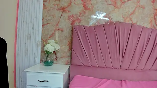 KatySweetas online show from 12.14.25