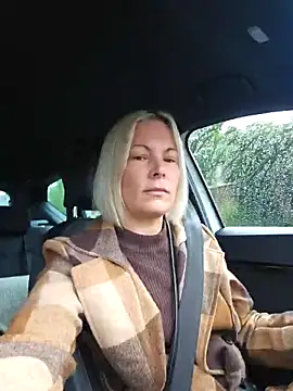 Sunny-Sin online show from 10.04.25