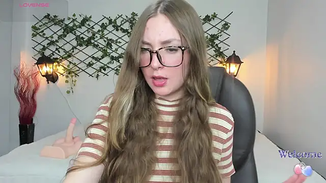 velvet  moon online show from 04.23.26