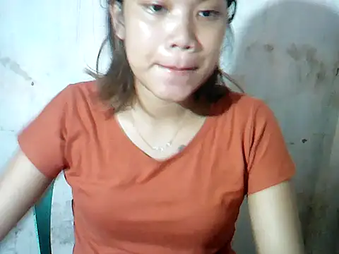 Snapshot of MorenaLovelyPinay24 chatting on 10.13.25 MorenaLovelyPinay24 online show from 10.13.25