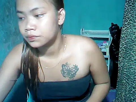 Snapshot of MorenaLovelyPinay24 chatting on 04.27.26 MorenaLovelyPinay24 online show from 04.27.26