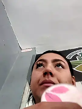 Megara 25 online show from 10.30.25