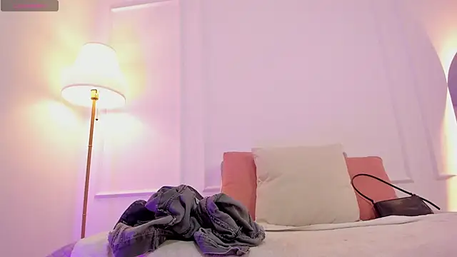 angelica cross  online show from 10.26.25