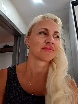 KissMiSveet online show from 09.10.25