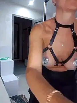 KissMiSveet online show from 10.04.25