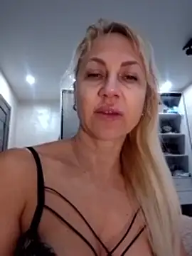 Snapshot of KissMiSveet chatting on 02.07.26 KissMiSveet online show from 02.07.26