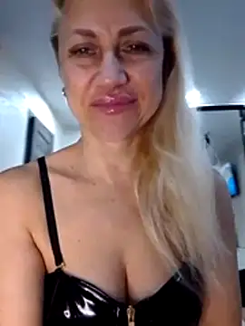 Snapshot of KissMiSveet chatting on 02.23.26 KissMiSveet online show from 02.23.26