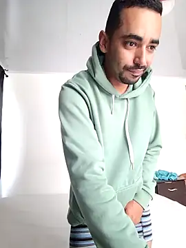 stivenlujan69 online show from 11.16.25