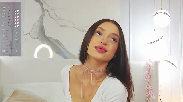 AdoraCortes online show from 11.07.25